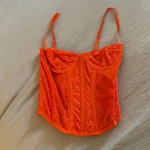 URBAN OUTFITTERS CORSET 💫